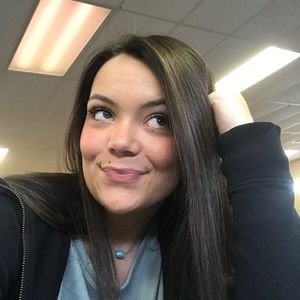 Meet your Posher, Abigail